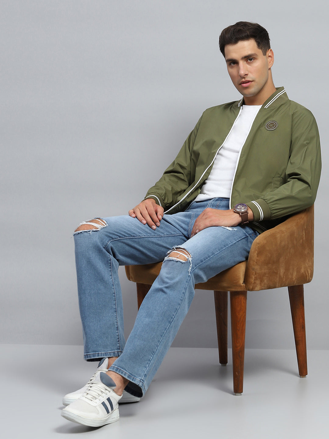 Men Green Solid Mock Neck Full Sleeve Jacket