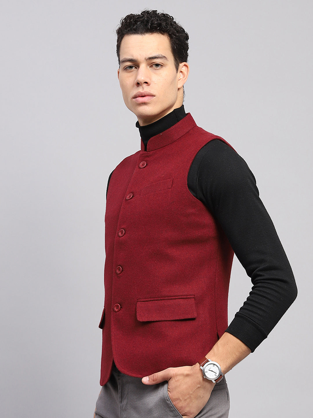 Men Maroon Solid Band Collar Sleeveless Jacket