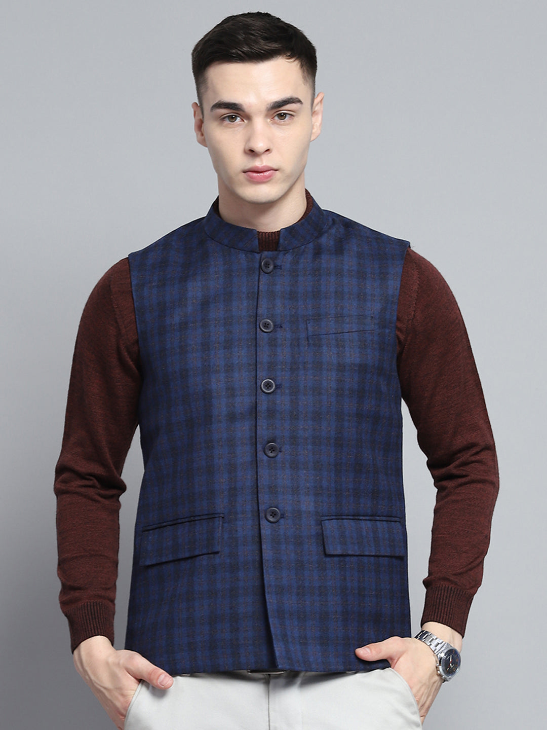 Men Blue Solid Band Collar Sleeveless Jacket