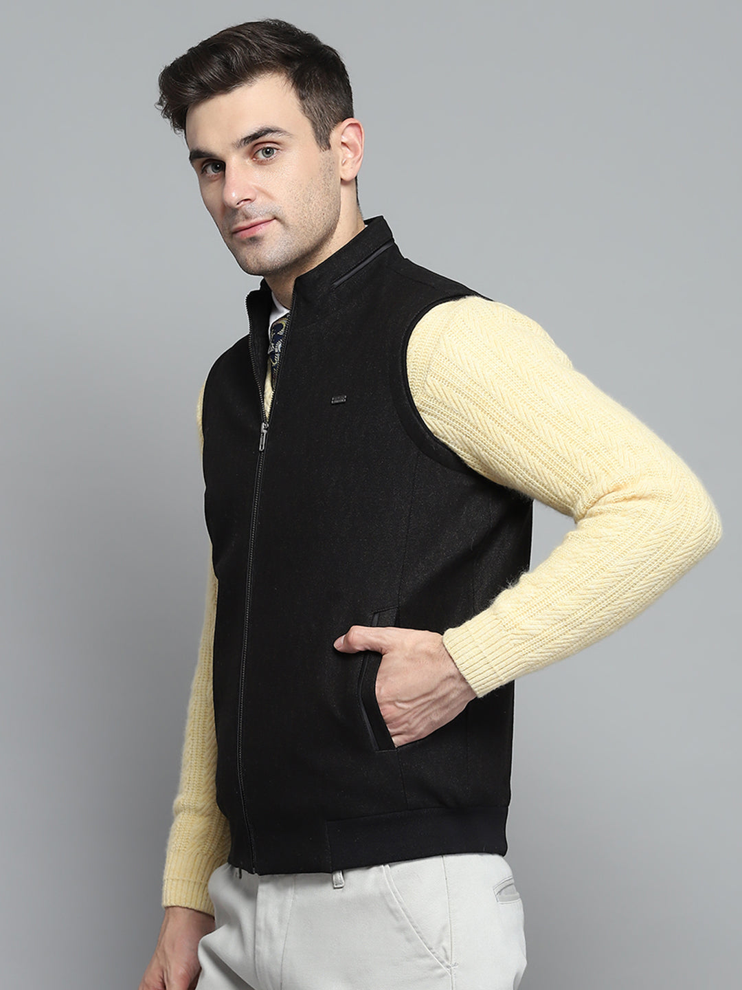 Men Black Solid Mock Neck Sleeveless Jacket