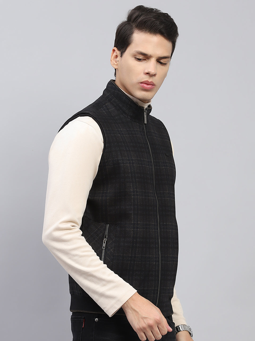 Men Navy Blue Check Mock Neck Sleeveless Jacket