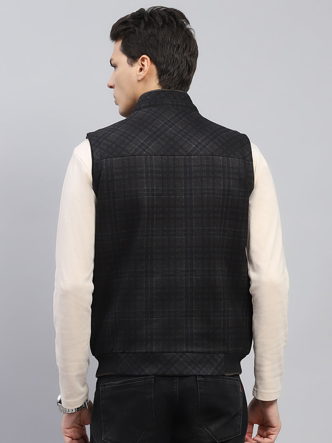 Men Navy Blue Check Mock Neck Sleeveless Jacket