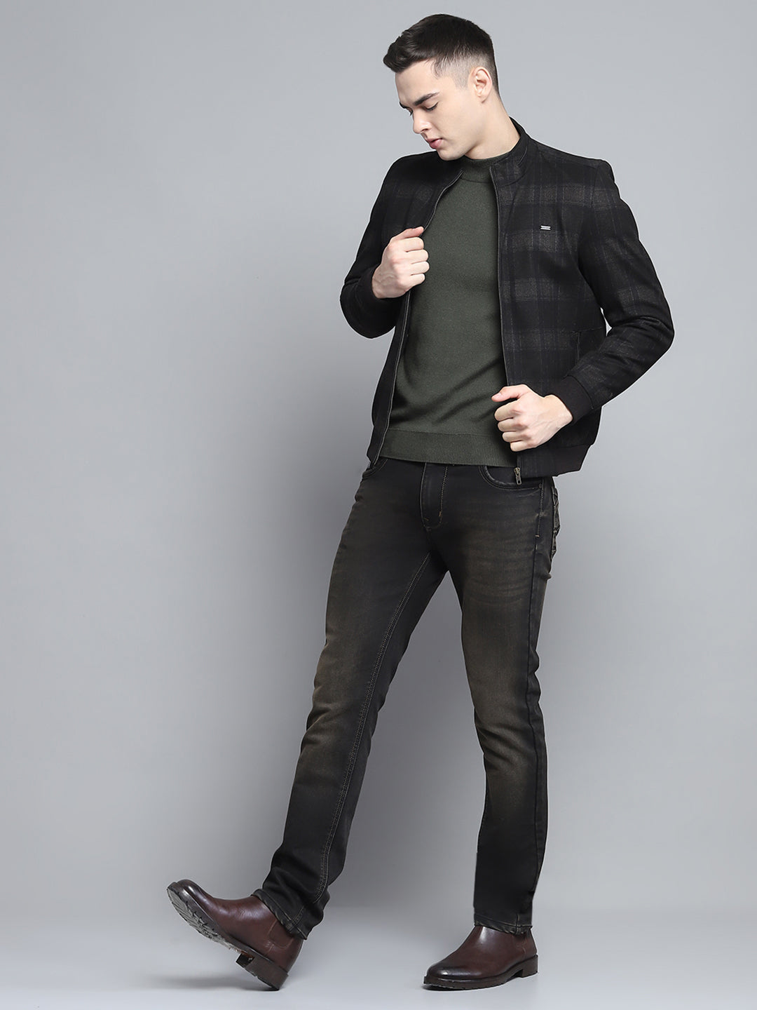 Men Black Solid Mock Neck Full Sleeve Jacket