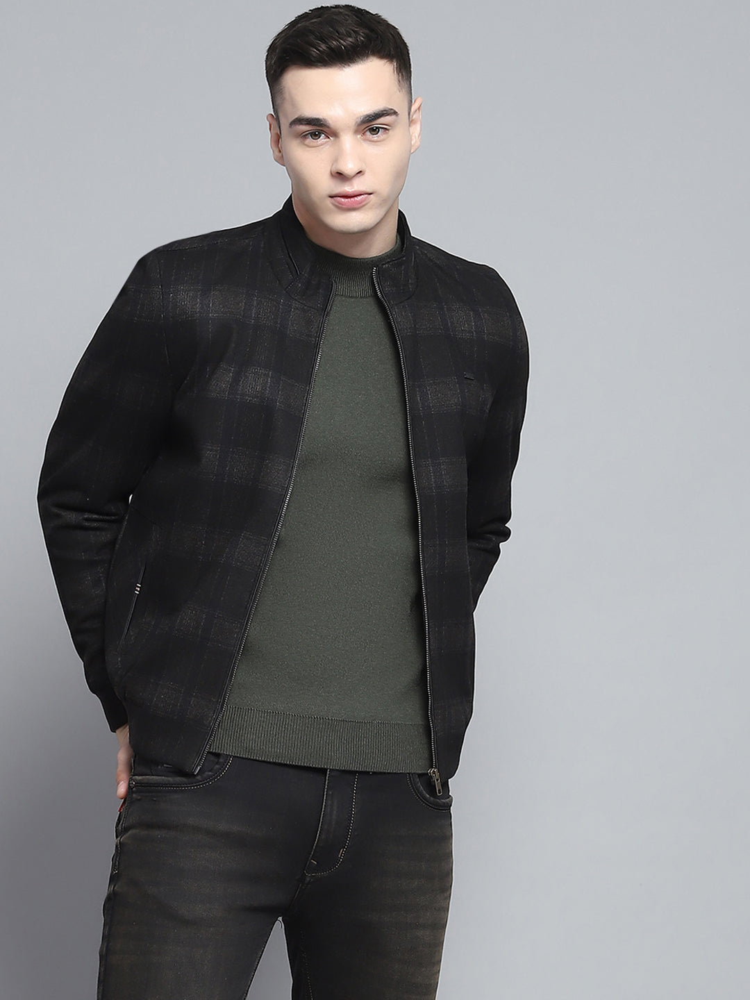 Men Black Solid Mock Neck Full Sleeve Jacket