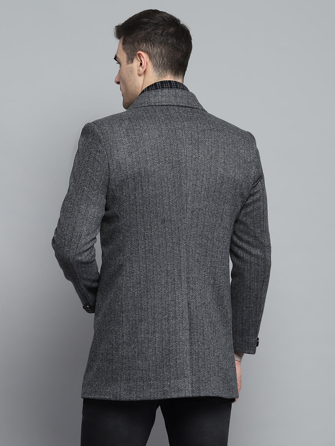 Men Grey Solid Notch lapel Collar Full Sleeve Coat