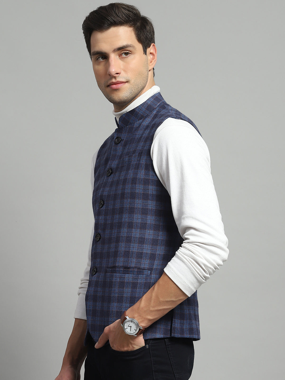 Men Blue Solid Band Collar Sleeveless Jacket