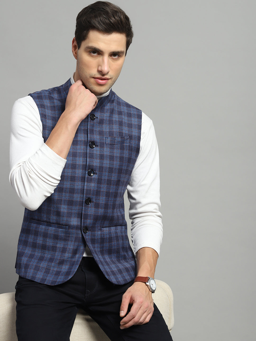 Men Blue Solid Band Collar Sleeveless Jacket