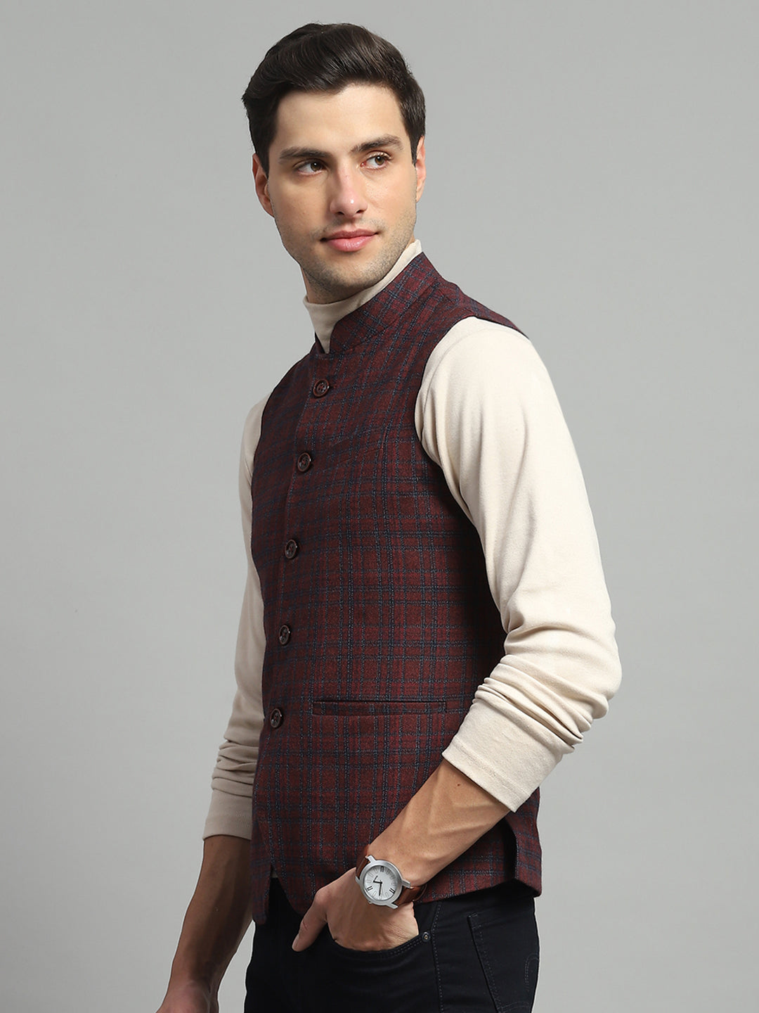 Men Maroon Solid Band Collar Sleeveless Jacket