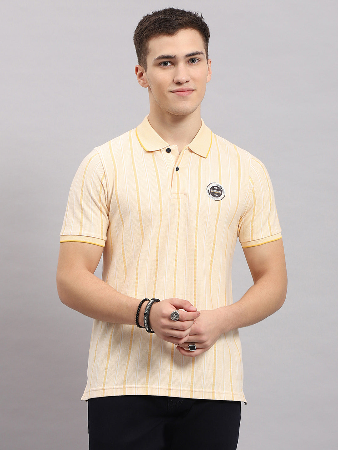 Men Yellow Stripe Collar Half Sleeve T-Shirt