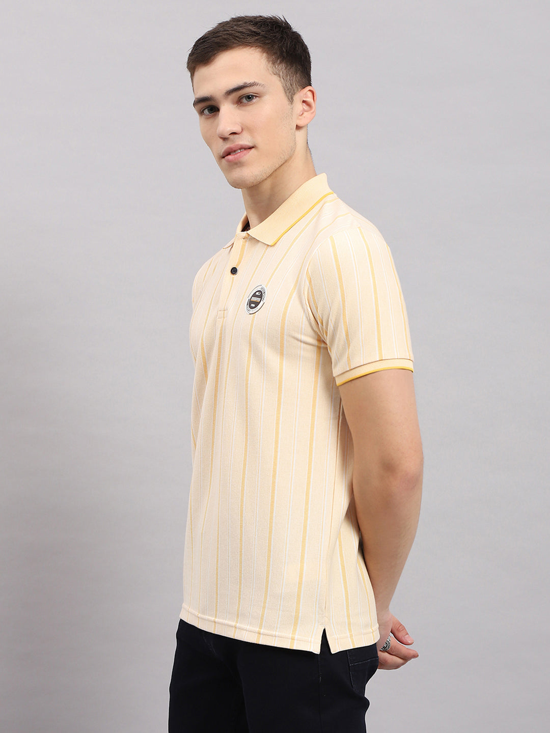 Men Yellow Stripe Collar Half Sleeve T-Shirt