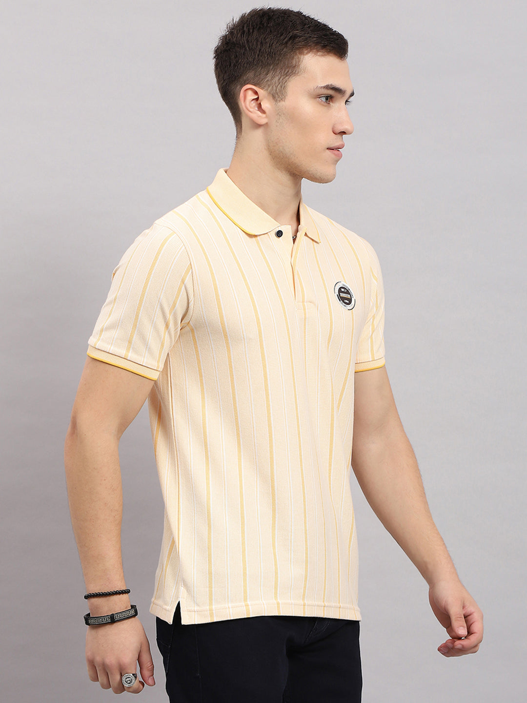 Men Yellow Stripe Collar Half Sleeve T-Shirt