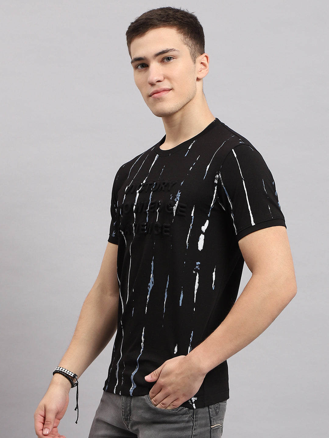 Men Black Printed Round Neck Half Sleeve T-Shirt