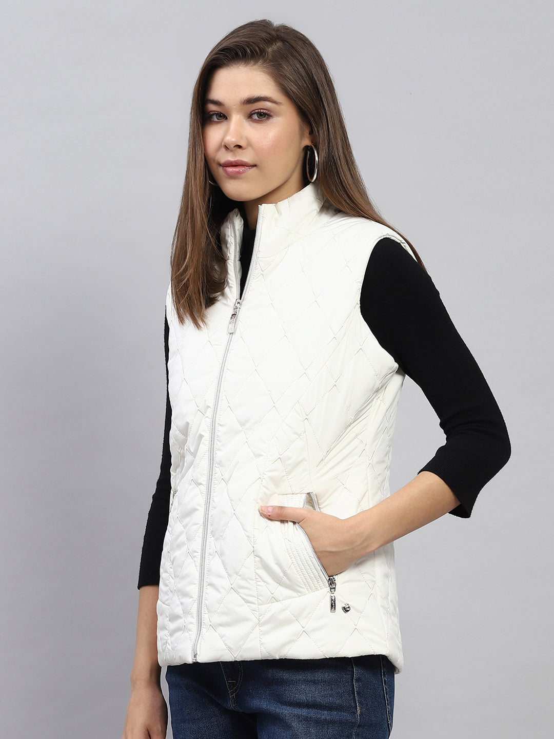 Women White Embroidered Mock Neck Sleeveless Jacket