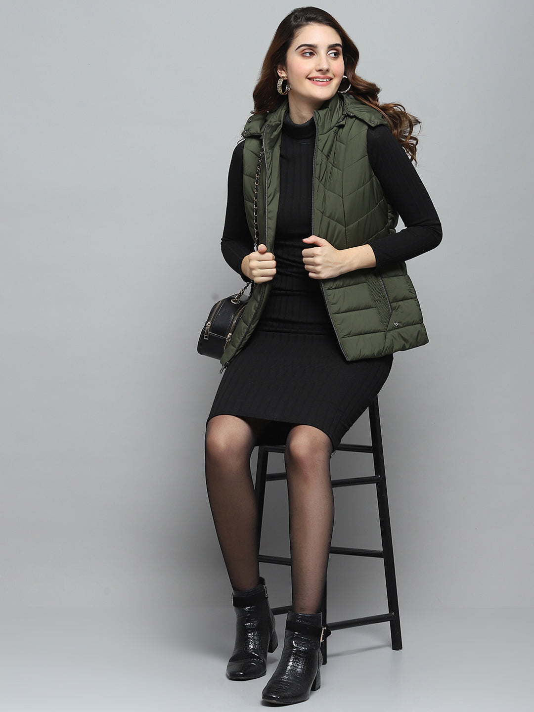 Women Olive Solid Detachable Hood Sleeveless Jacket