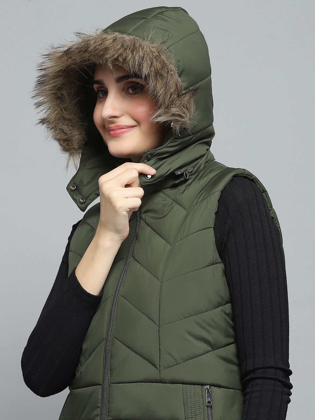 Women Olive Solid Detachable Hood Sleeveless Jacket