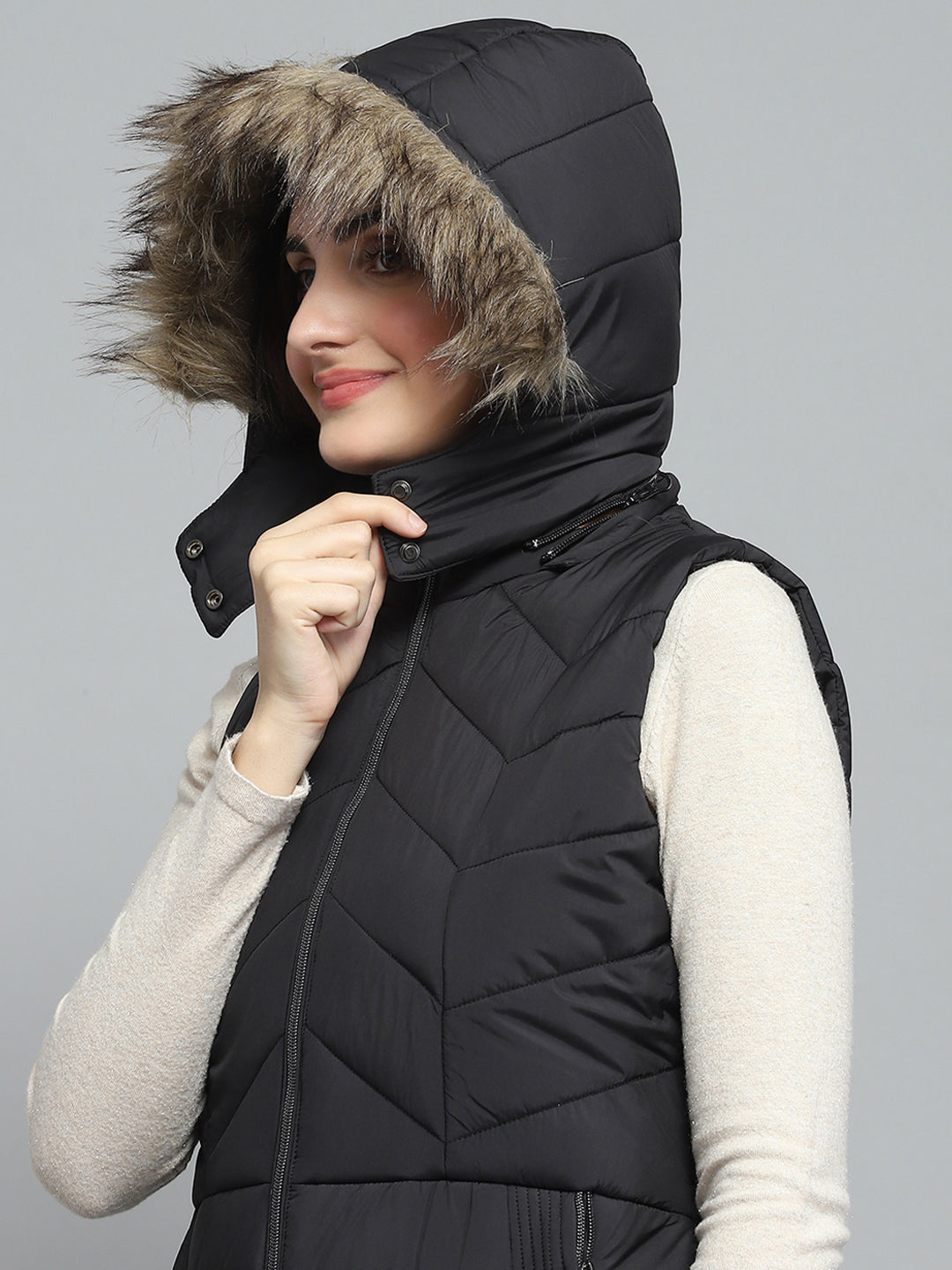 Women Black Solid Detachable Hood Sleeveless Jacket