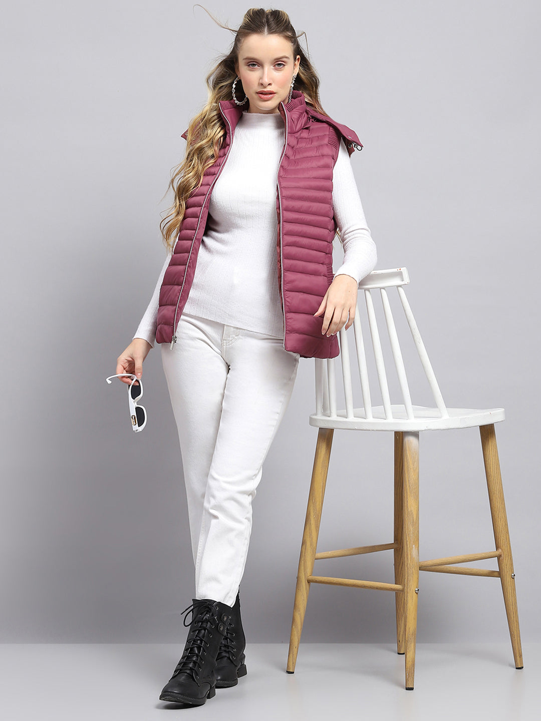 Women Burgundy Solid Detachable Hood Sleeveless Jacket