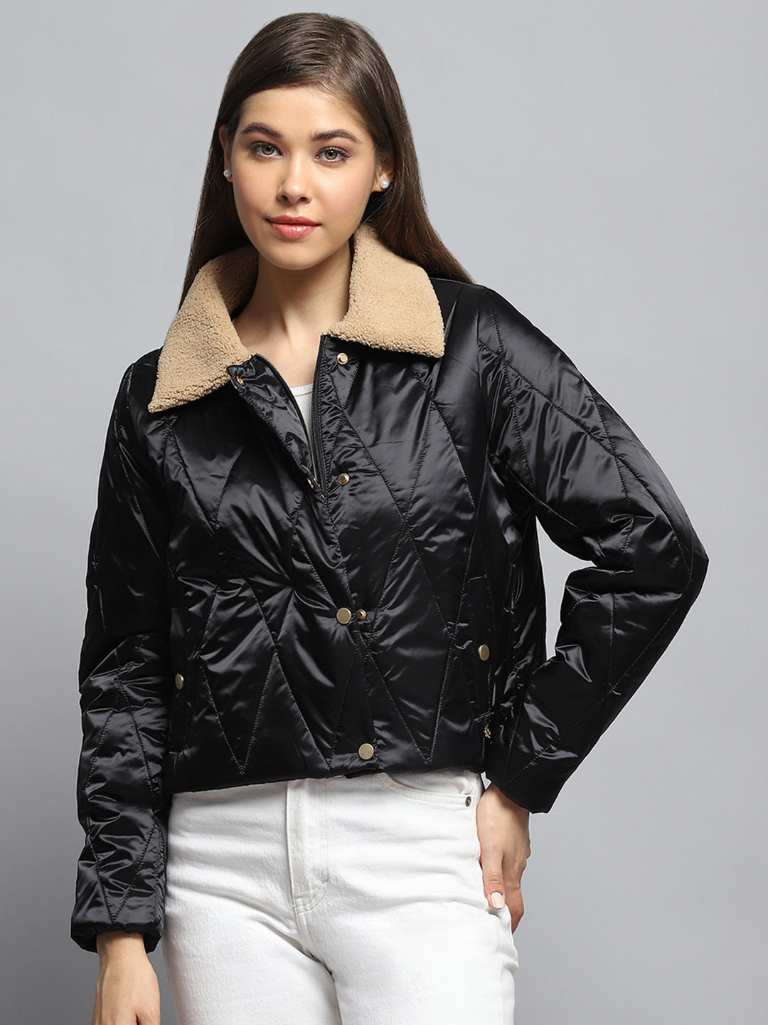 Women Black Solid Collar Full Sleeve Jacket