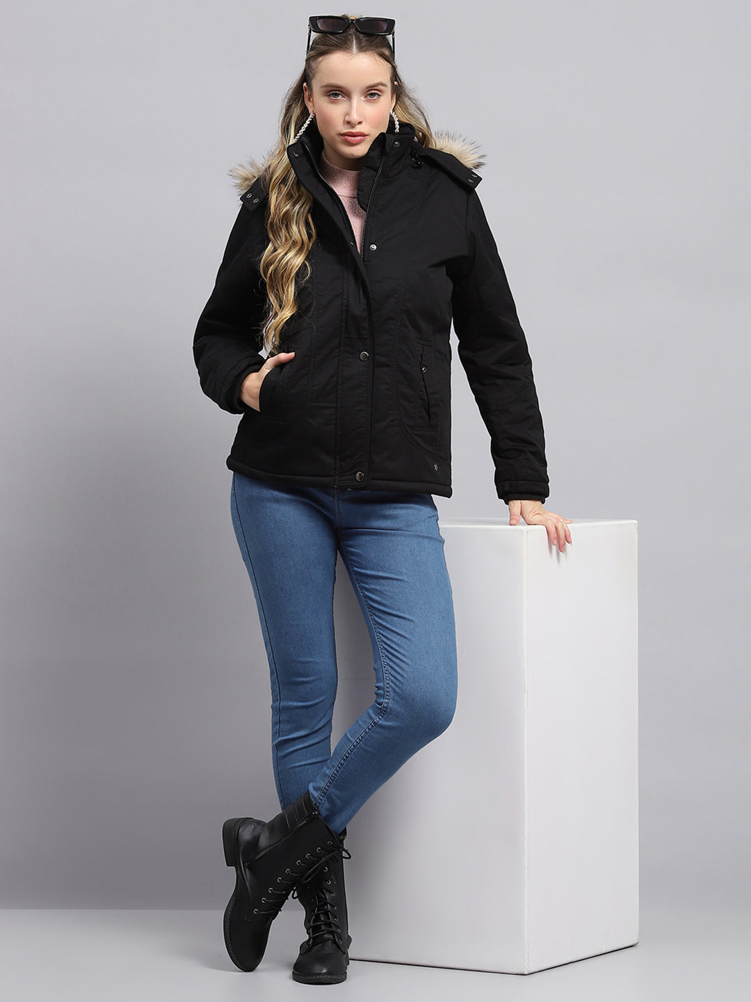 Women Black Solid Detachable Hood Full Sleeve Jacket