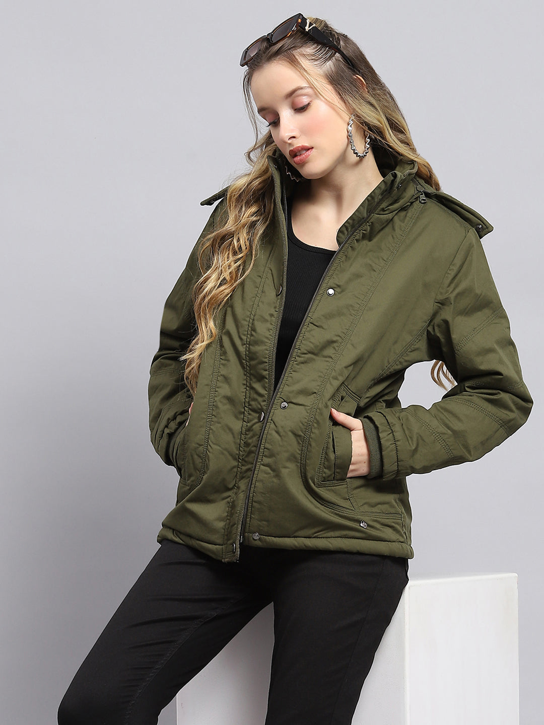 Women Green Solid Detachable Hood Full Sleeve Jacket