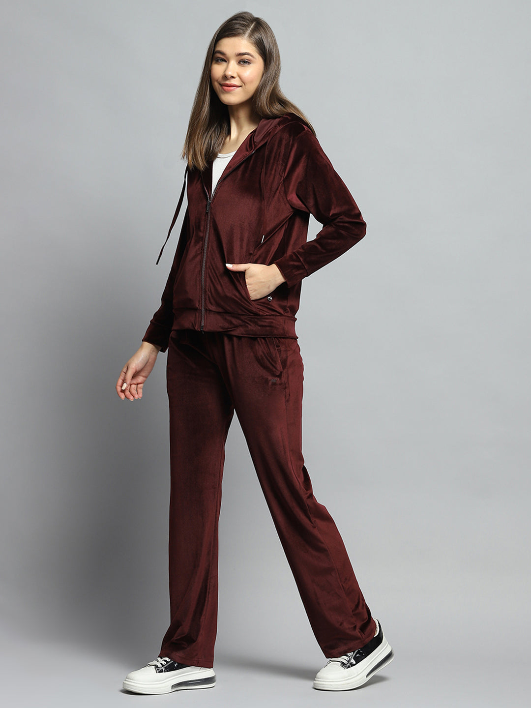 Women Maroon Solid Hooded Full Sleeve Tracksuit