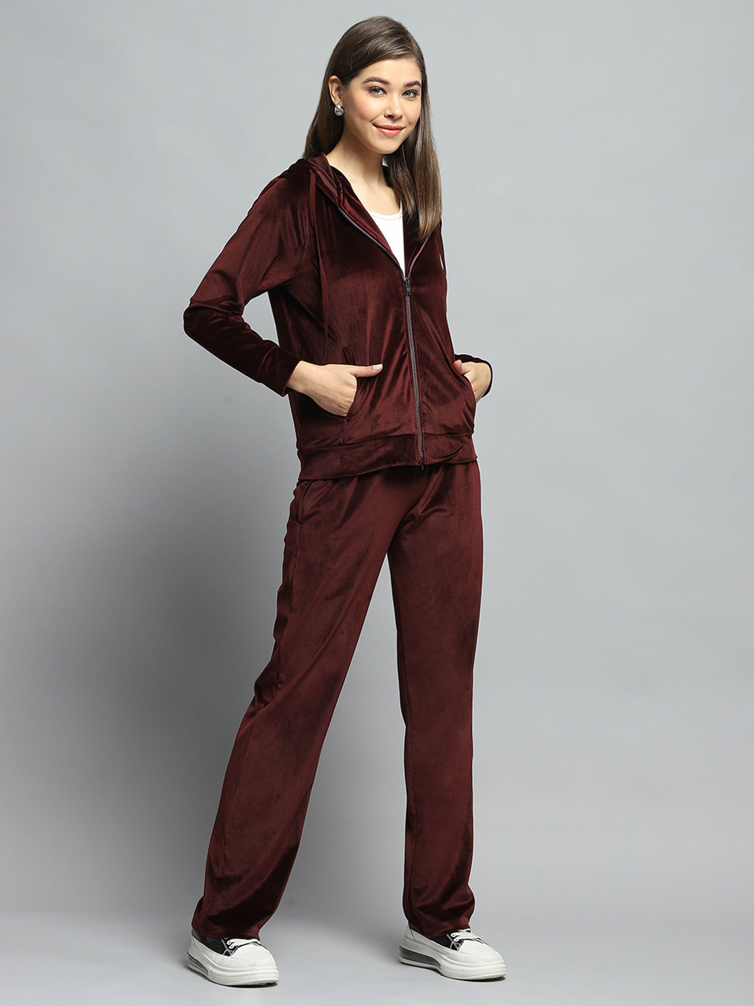 Women Maroon Solid Hooded Full Sleeve Tracksuit