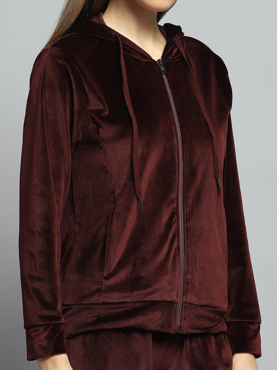 Women Maroon Solid Hooded Full Sleeve Tracksuit