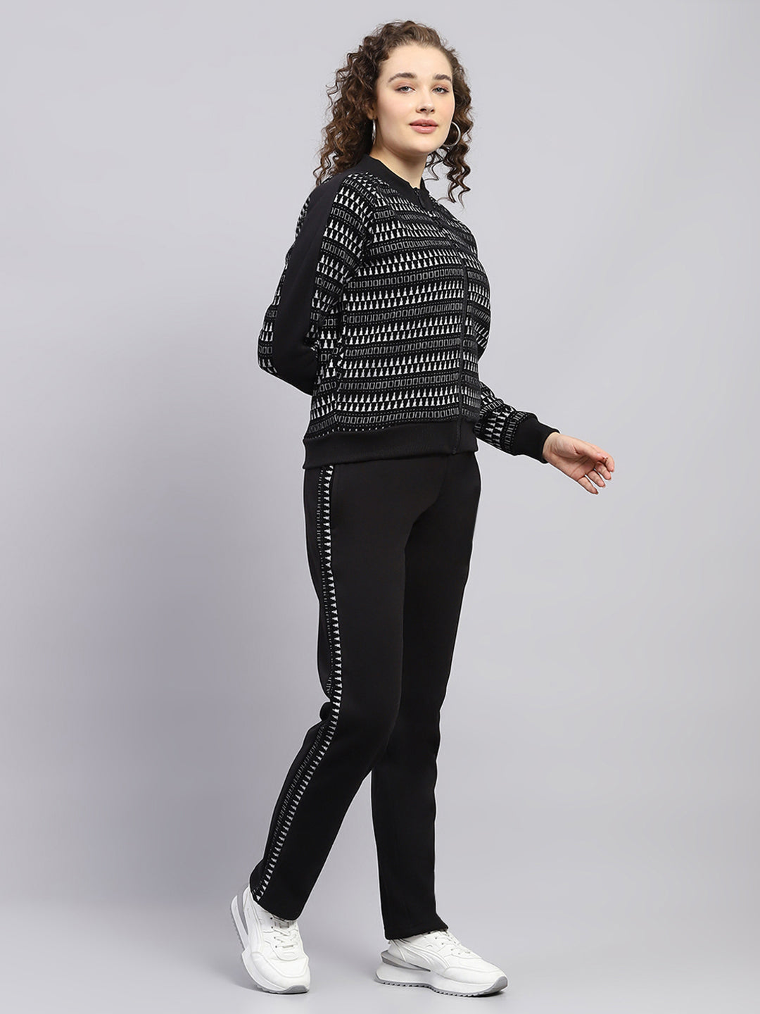 Women Black Self Design Round Neck Full Sleeve Tracksuit