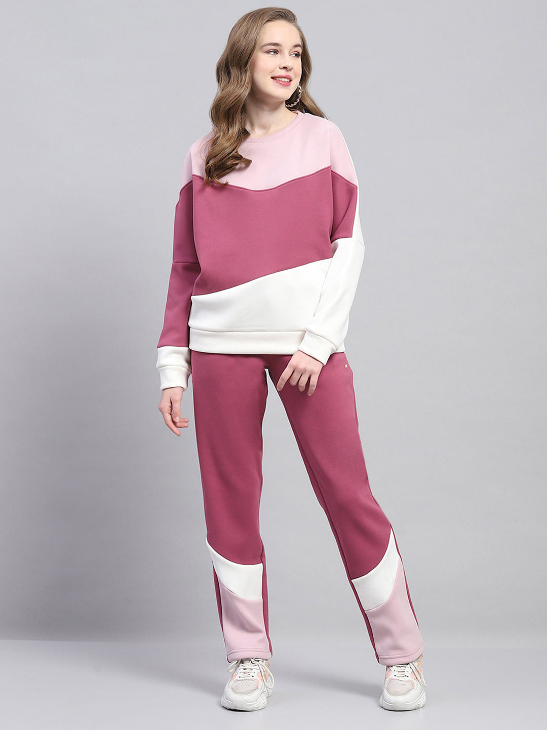 Women Pink Solid Round Neck Full Sleeve Tracksuit