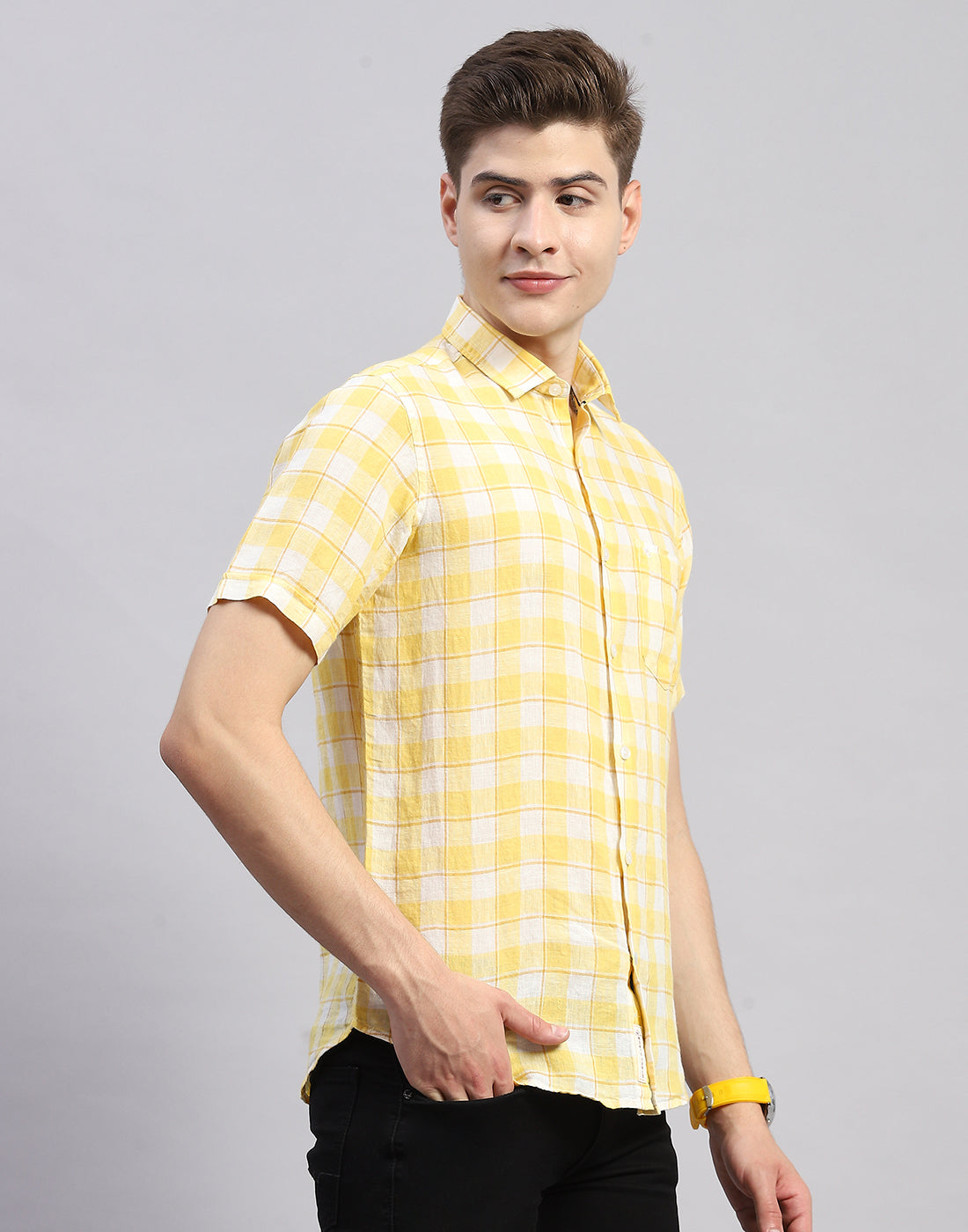 Men Yellow Check Collar Half Sleeve Shirt