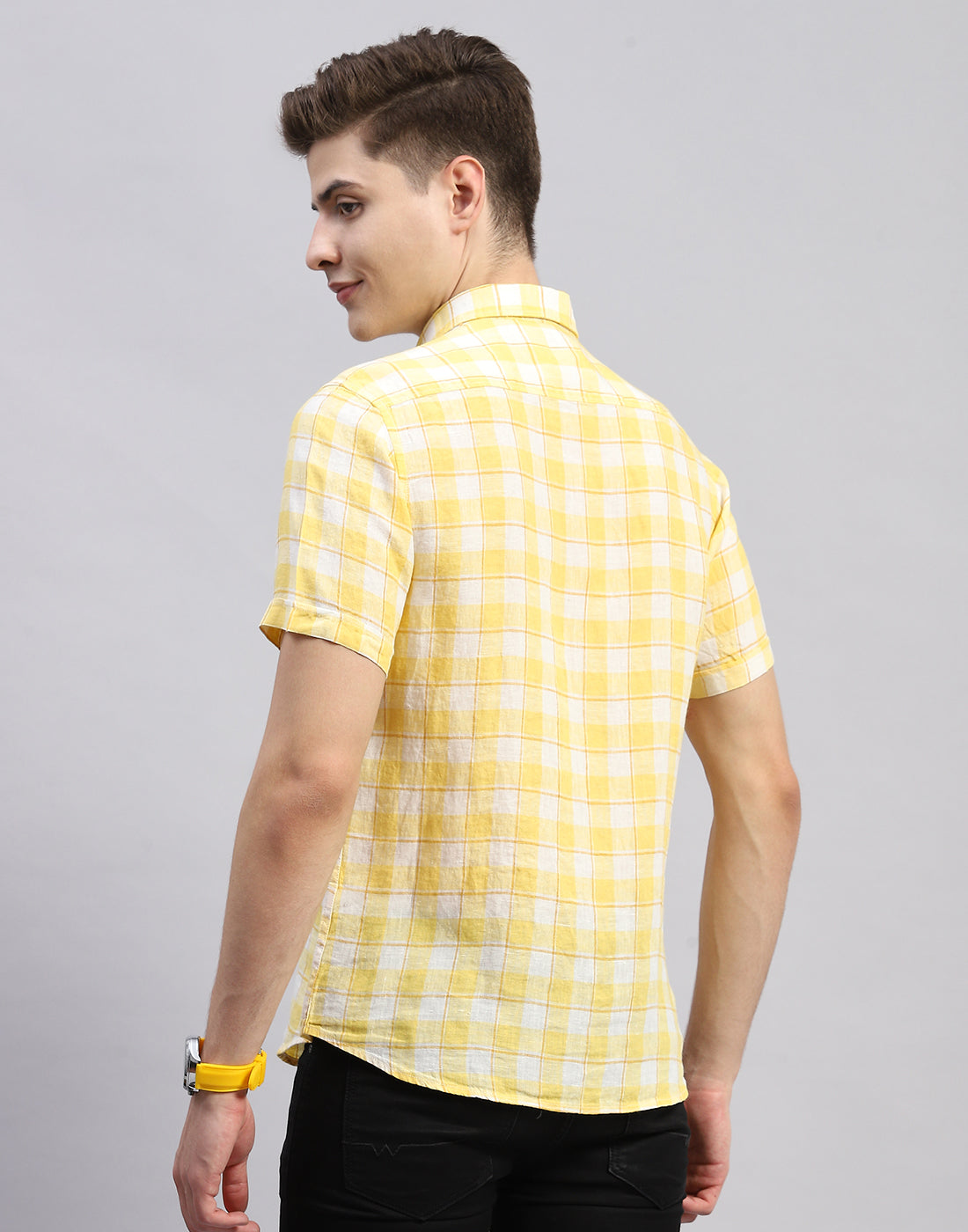 Men Yellow Check Collar Half Sleeve Shirt