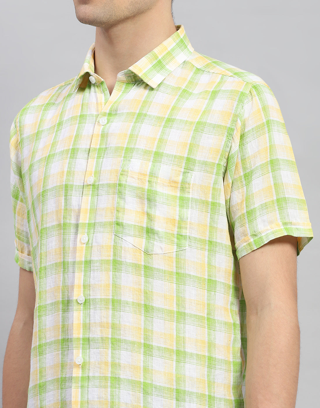 Men Green Check Collar Neck Half Sleeve Shirt