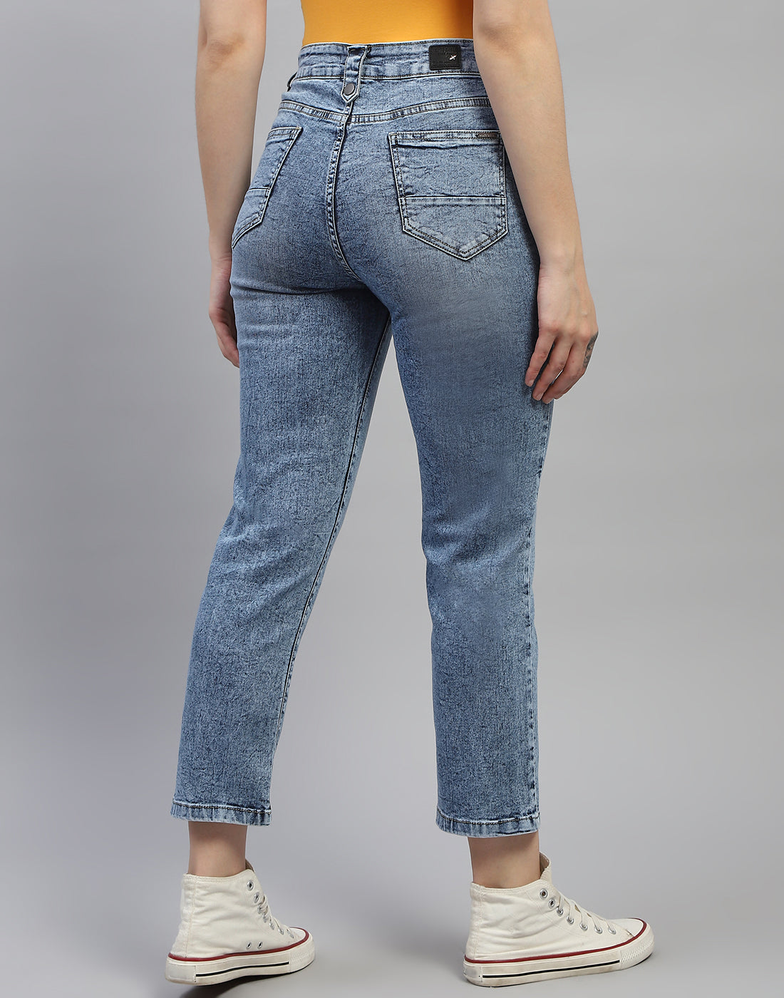 Women Blue Solid Regular Fit Denim