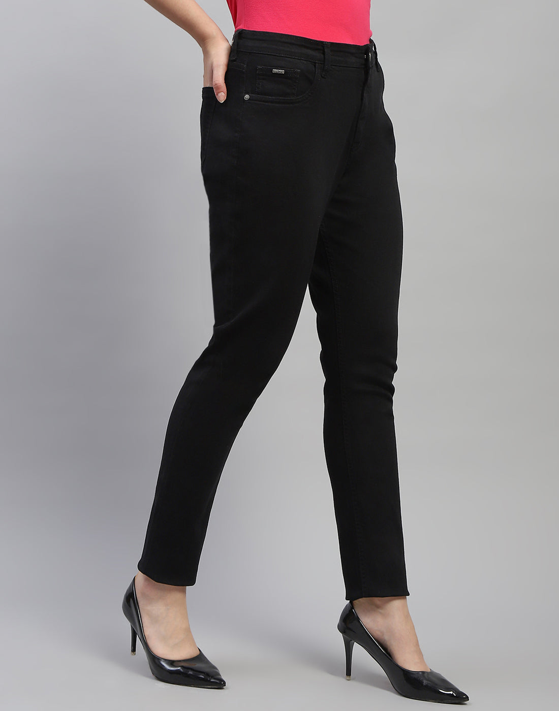 Women Black Solid Slim Fit Denim