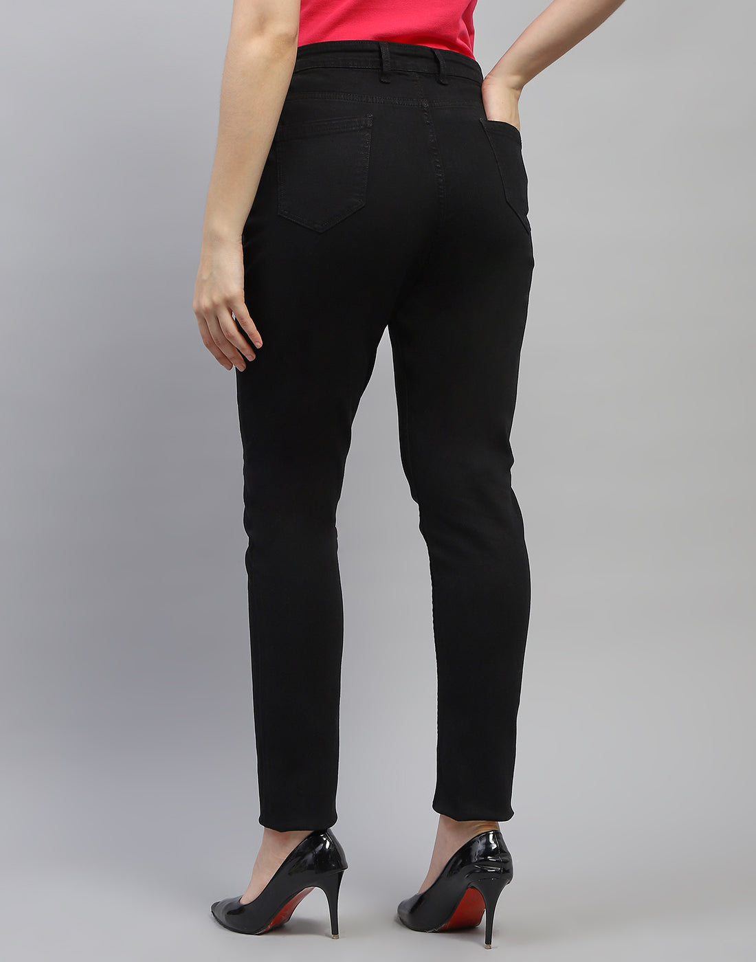 Women Black Solid Slim Fit Denim