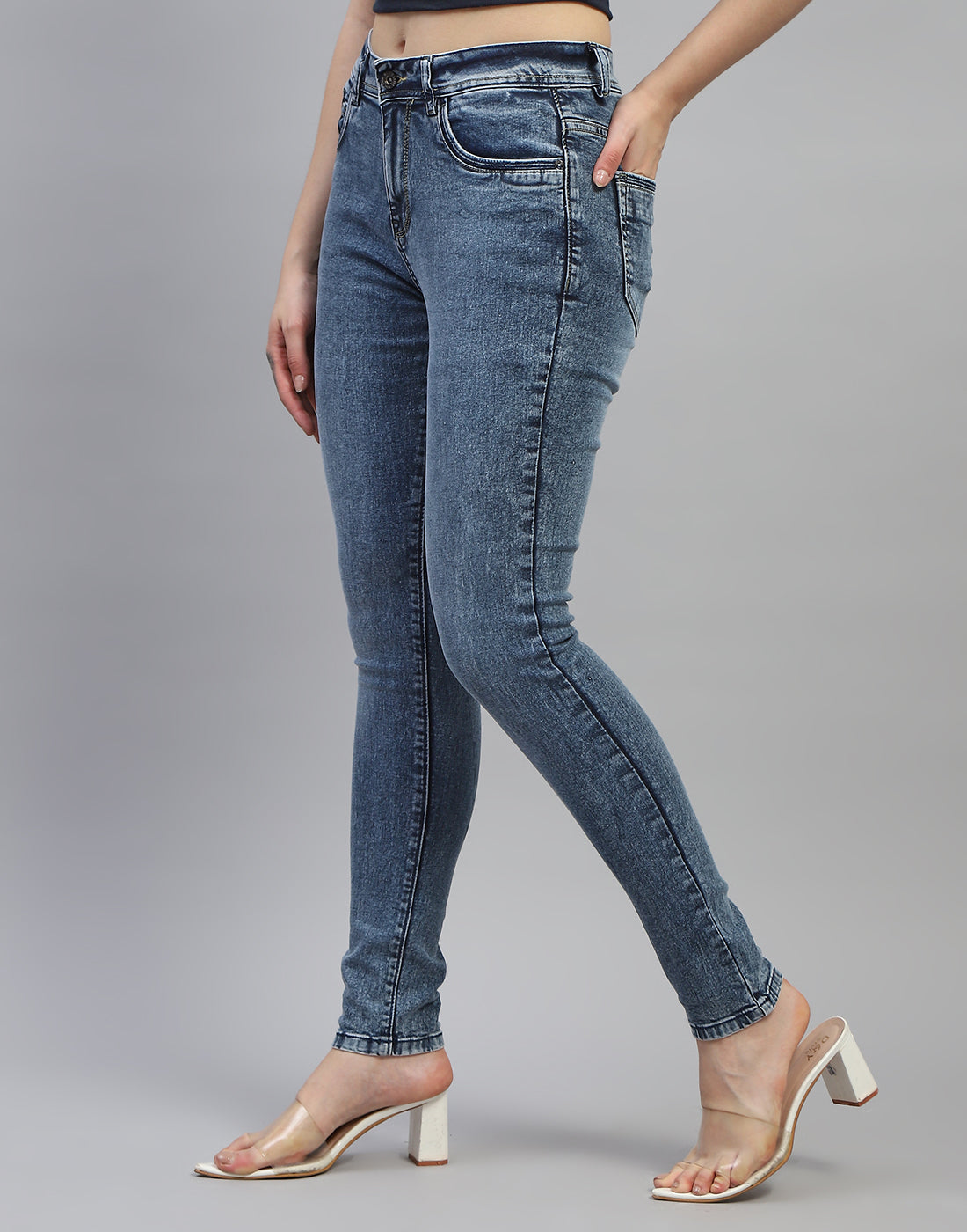 Women Blue Solid Slim Fit Denim