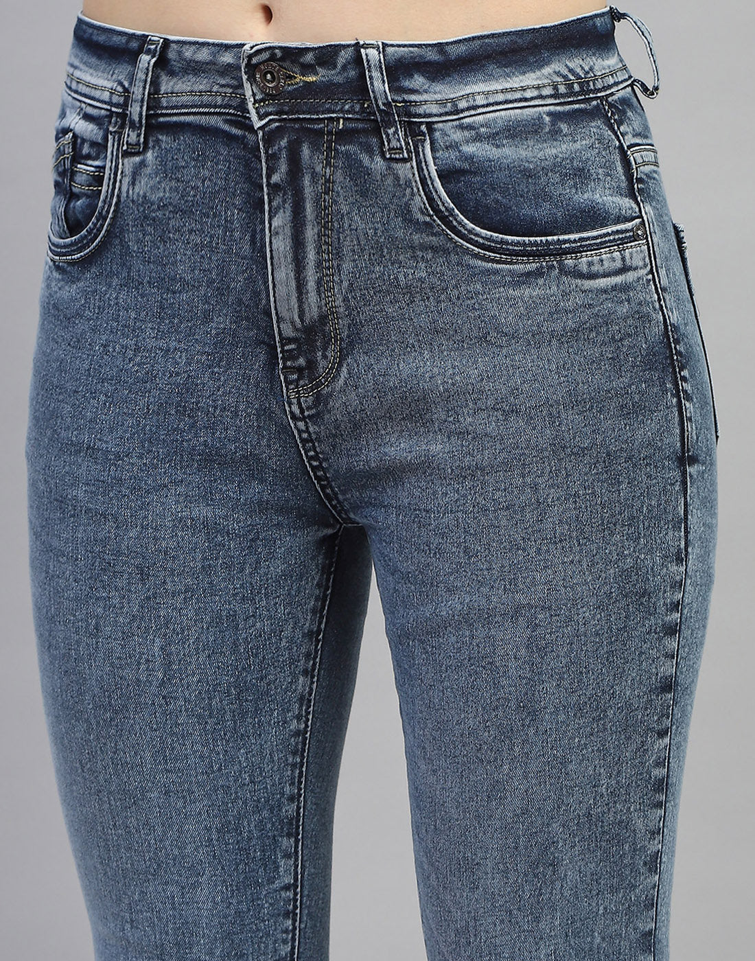 Women Blue Solid Slim Fit Denim