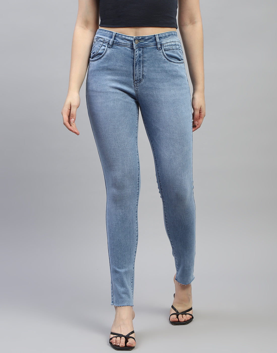 Women Blue Solid Slim Fit Denim