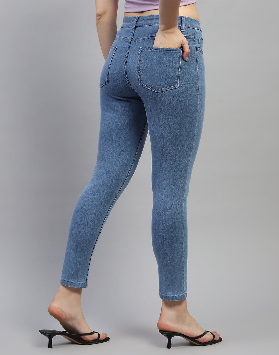 Women Blue Solid Slim Fit Denim