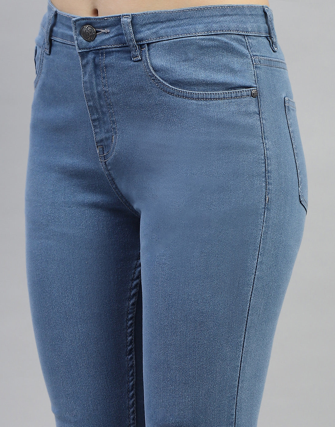 Women Blue Solid Slim Fit Denim