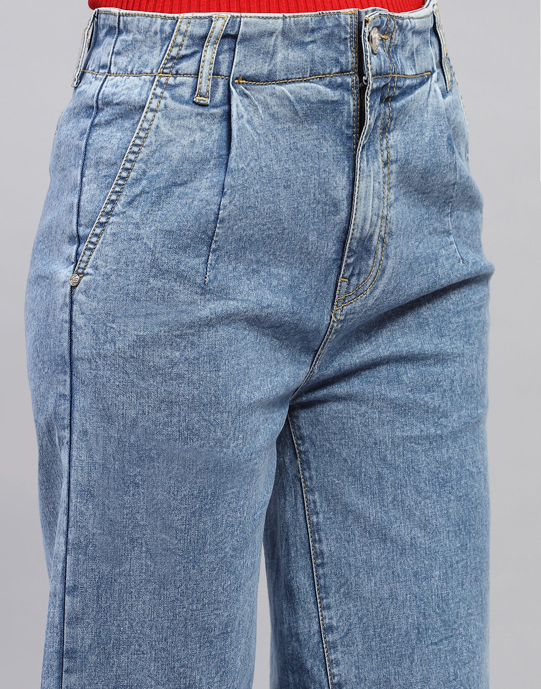 Women Blue Heavy Wash Regular Fit Denim