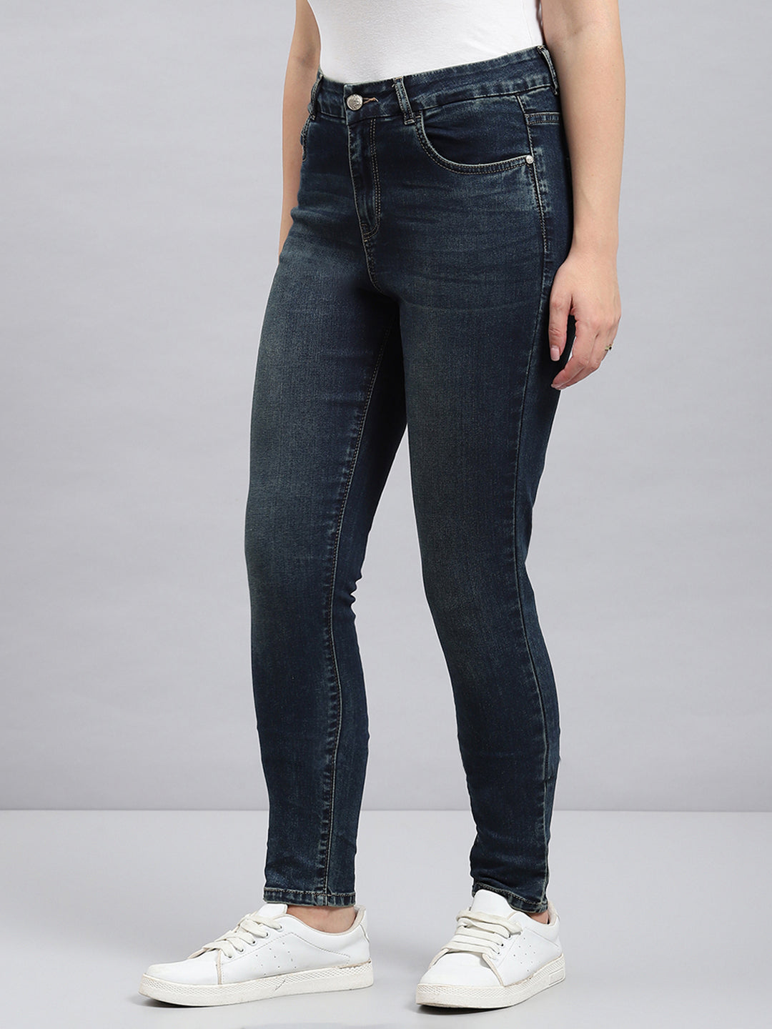 Women Green Solid Slim Fit Denims