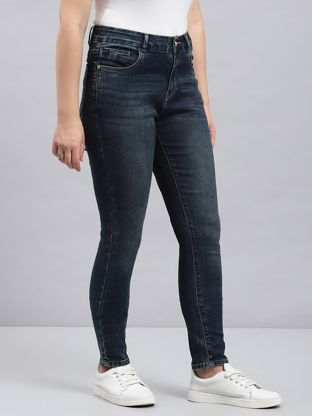 Women Green Solid Slim Fit Denims