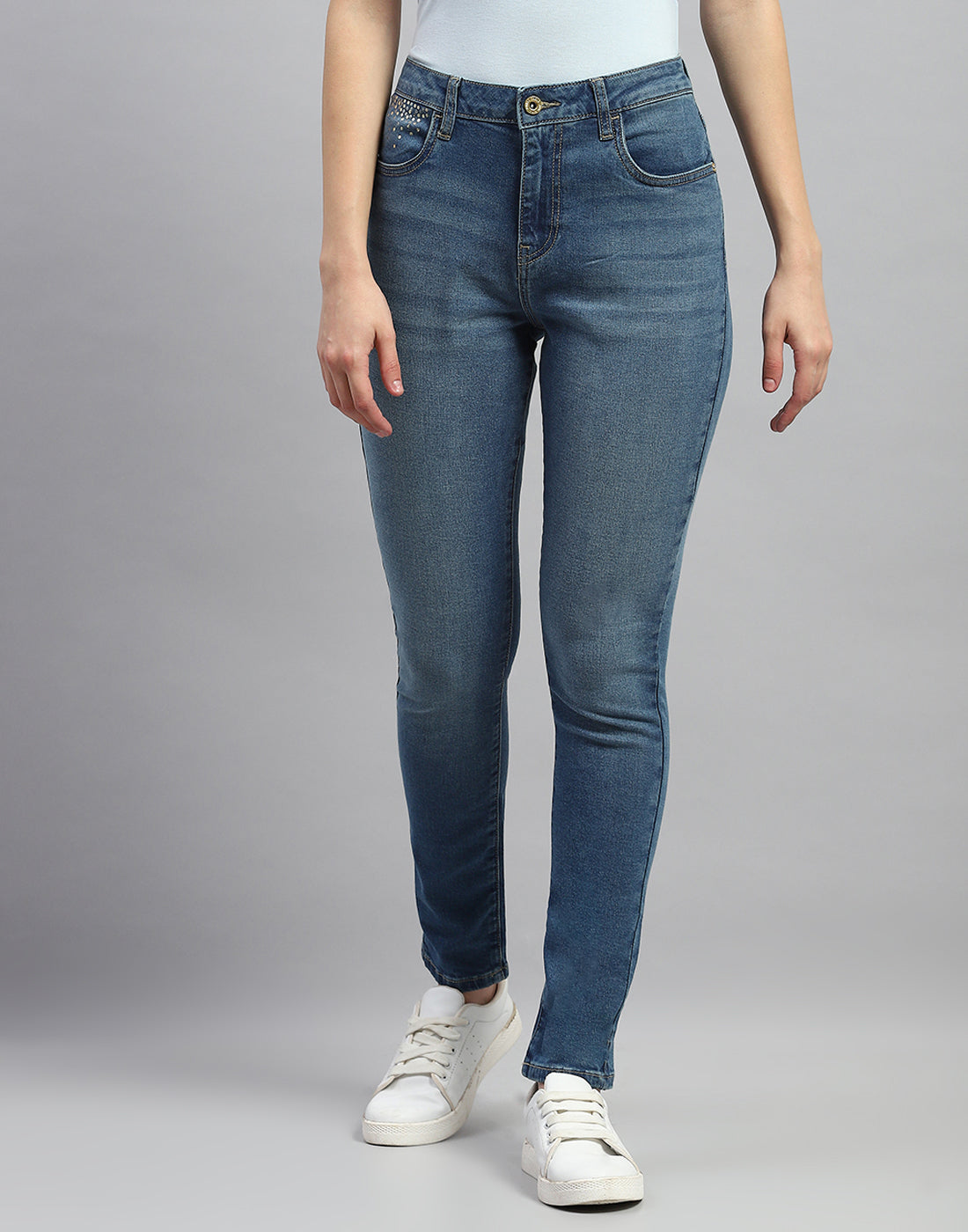 Women Blue Light Wash Slim Fit Denim