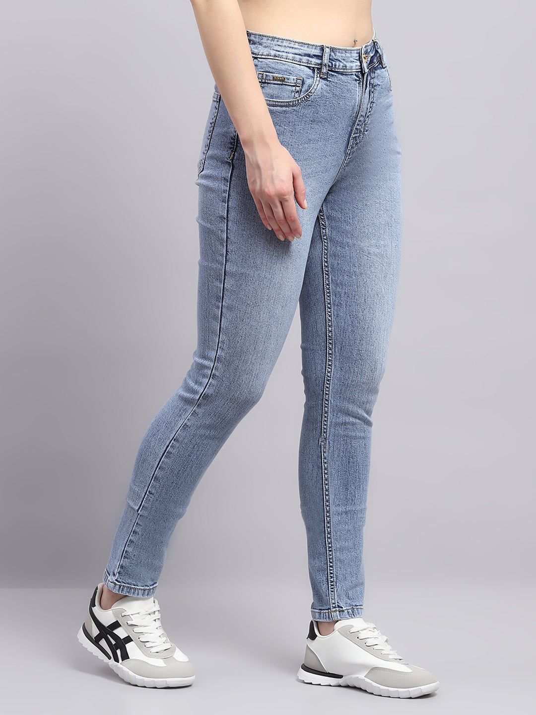 Women Blue Solid Slim Fit Denim