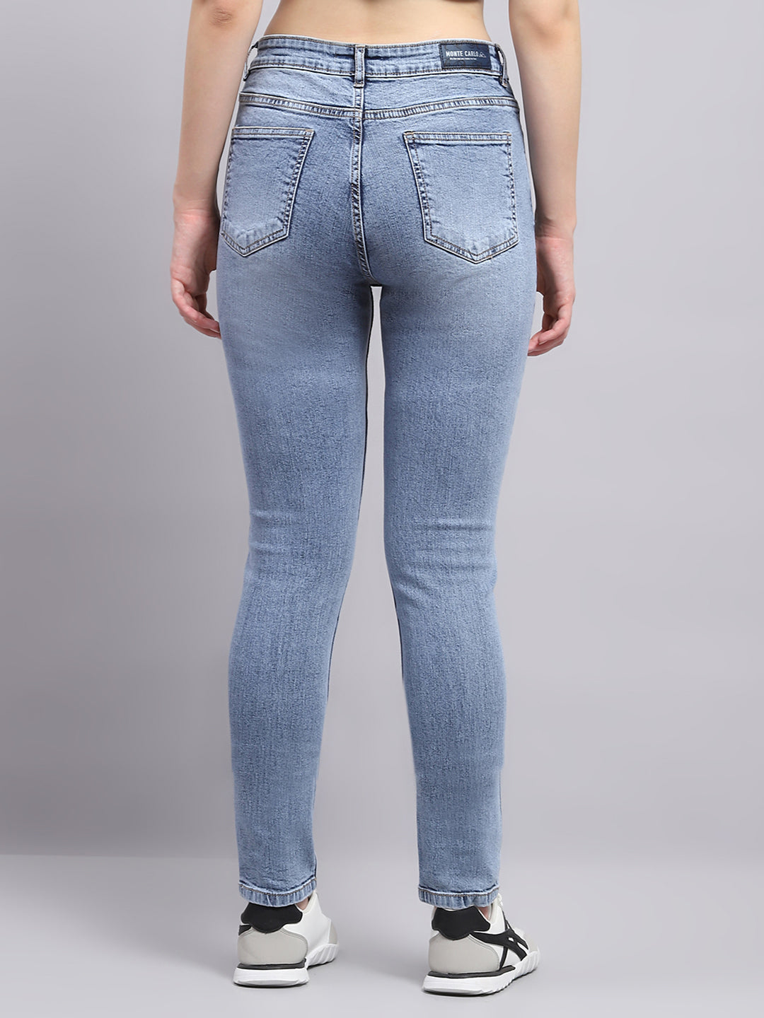 Women Blue Solid Slim Fit Denim