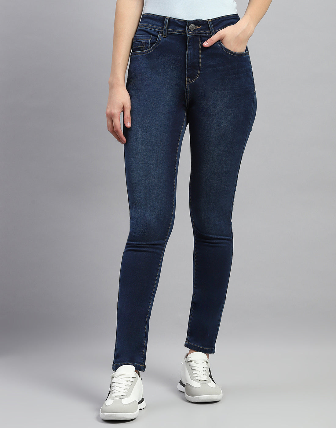 Women Dark Blue Light Wash Slim Fit Denim