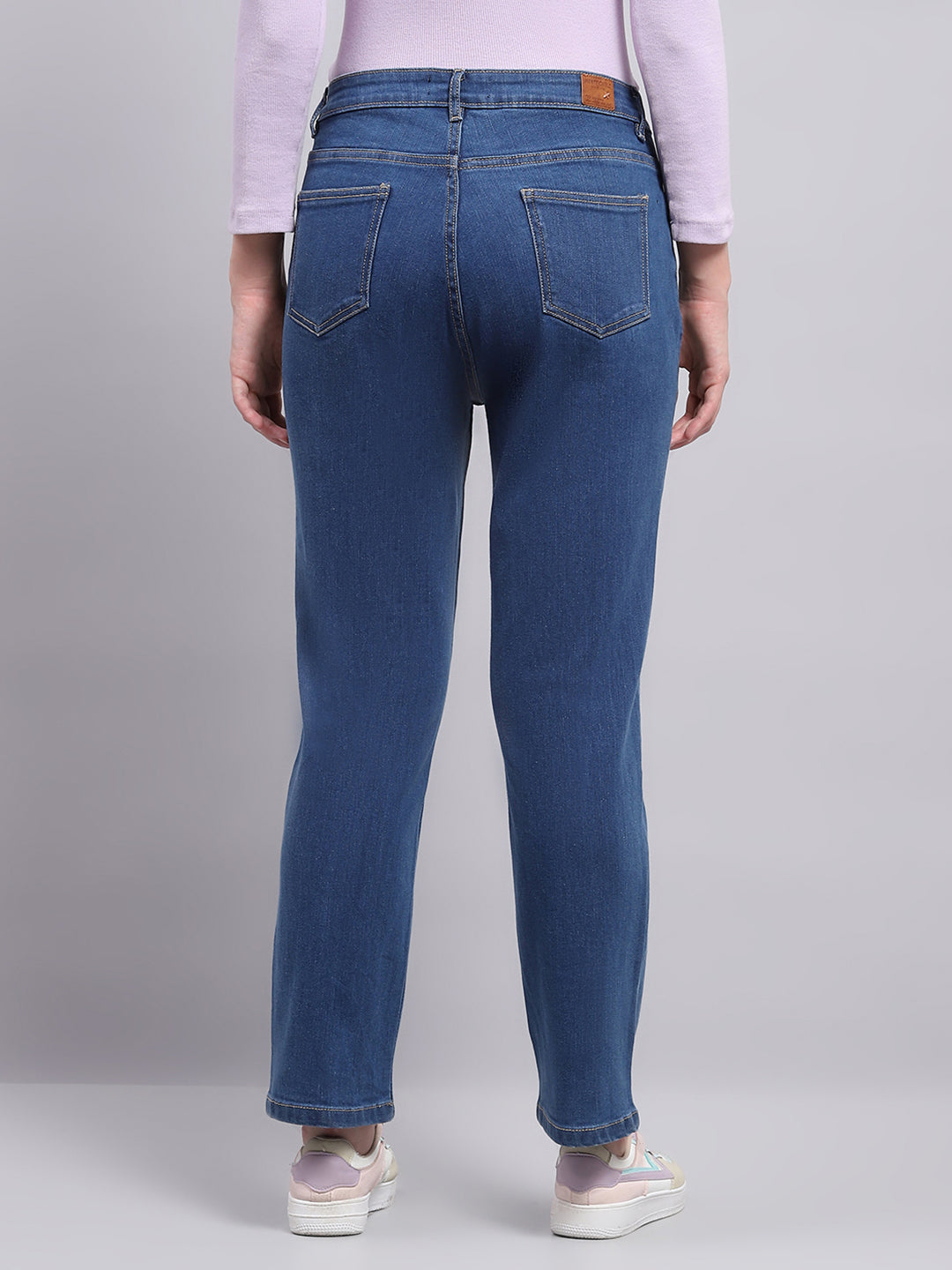 Women Blue Solid Straight Fit Denim