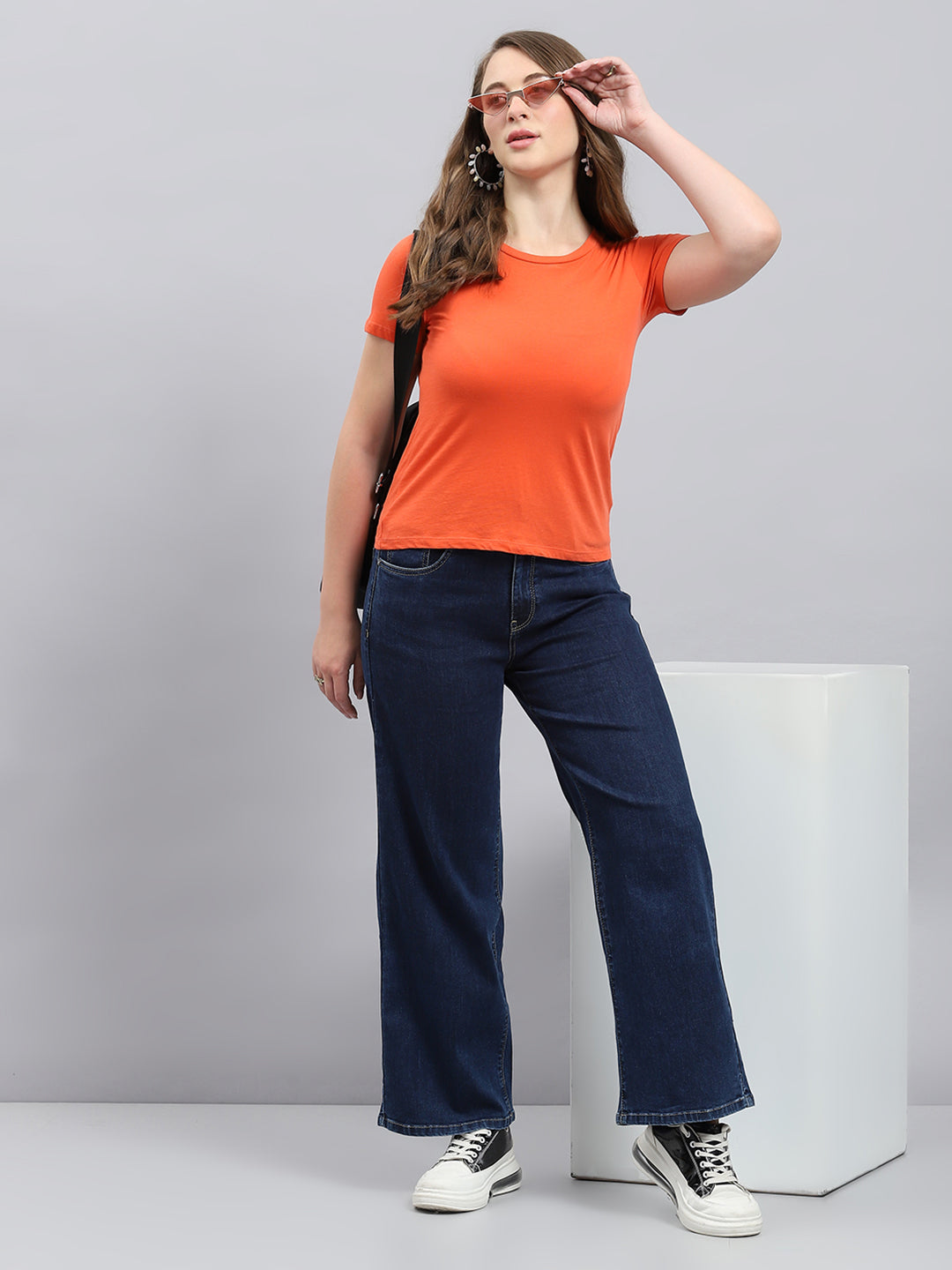 Women Blue Solid Regular Fit Denims