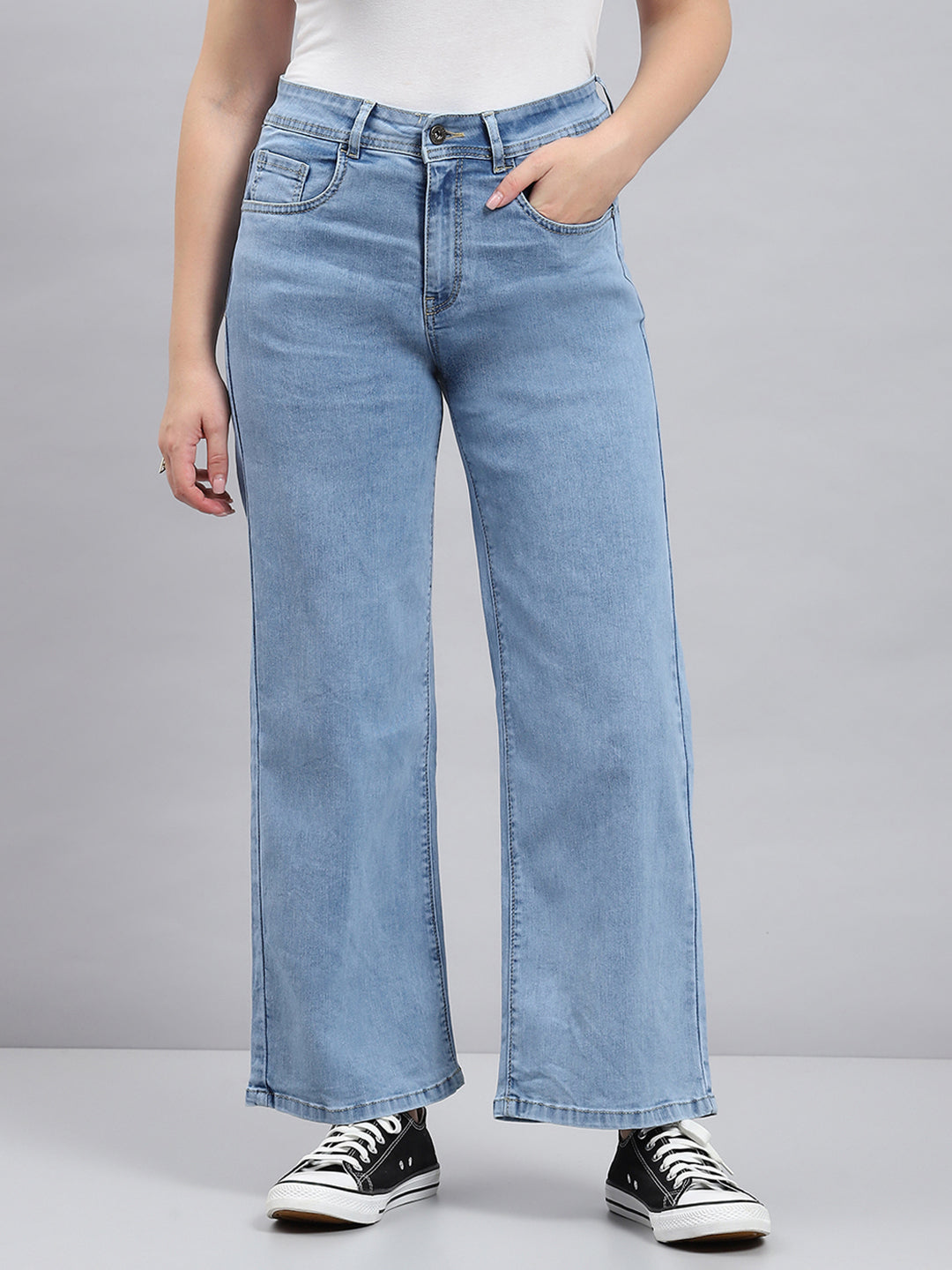 Women Blue Solid Regular Fit Denims